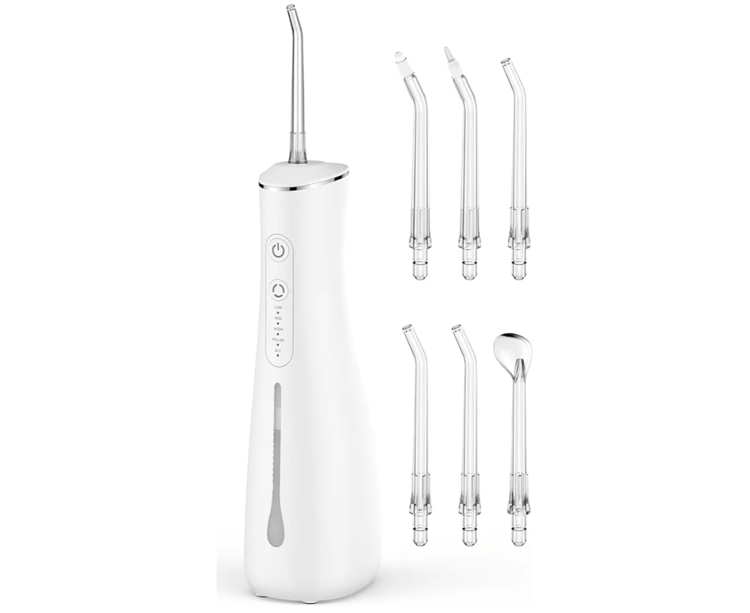 Read more about the article Teeth flosser
